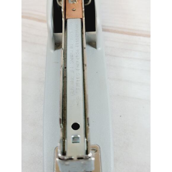 Swingline, Grey 747 Desktop Stapler, 30 Sheet, Durable Metal Stapler HEAVY DUTY - Picture 10 of 13